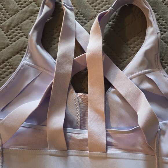 Brooks Drive Plunge Bra - Picture 3 of 4